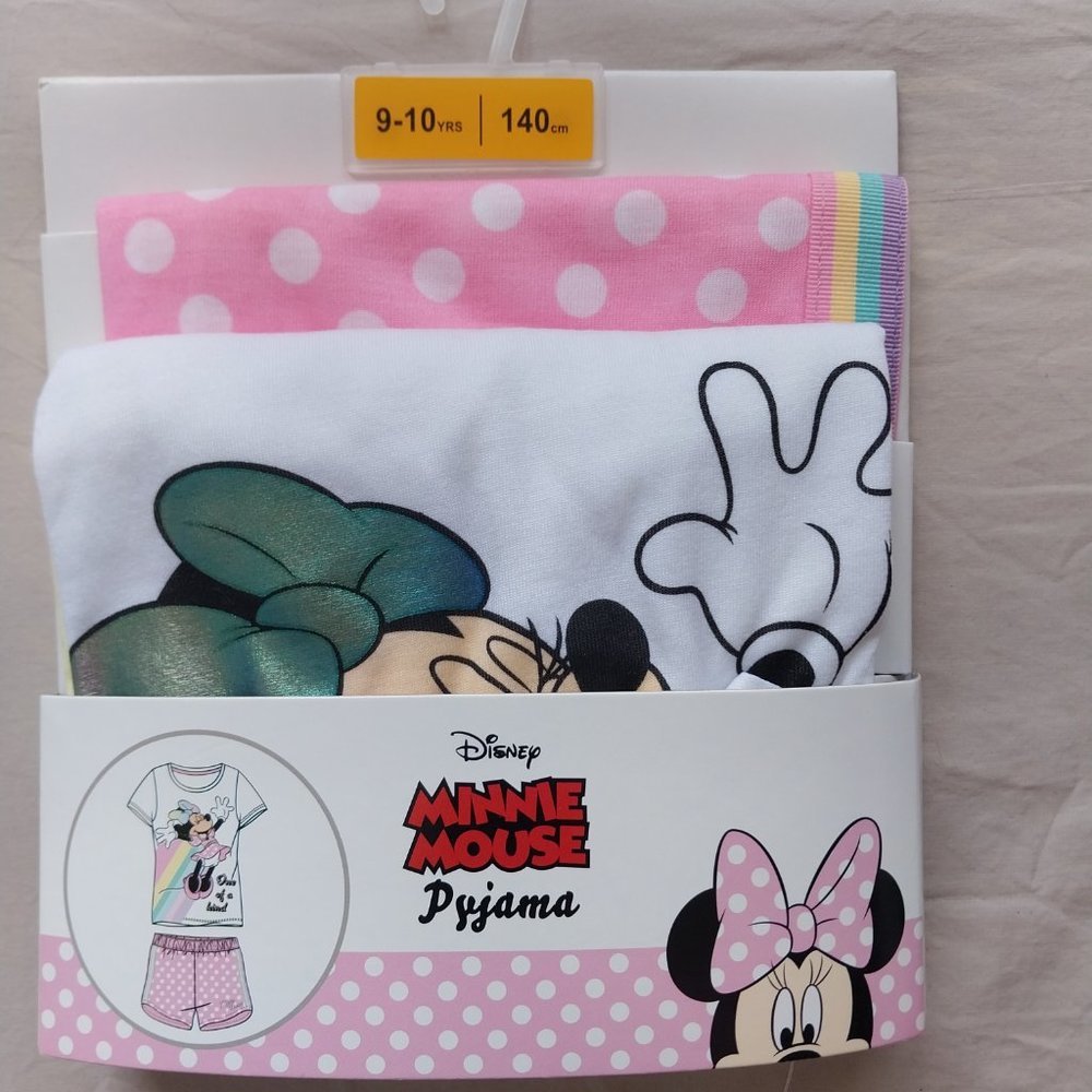 Disney Minnie Mouse Pajama Set with T shirt and Shorts for girls